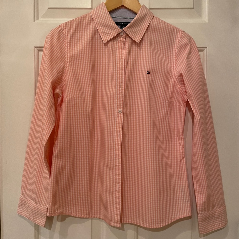 Tommy Hilfiger button down. Medium. Unique color!